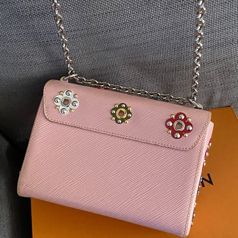 🦄Limited Edition🦄Louis Vuitton twisted bag - Picture 4 of 16